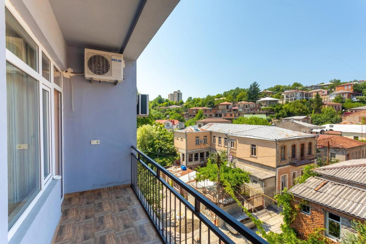 Hotel Phasis Kutaisi Exterior photo