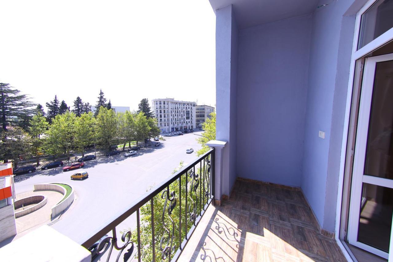 Hotel Phasis Kutaisi Exterior photo